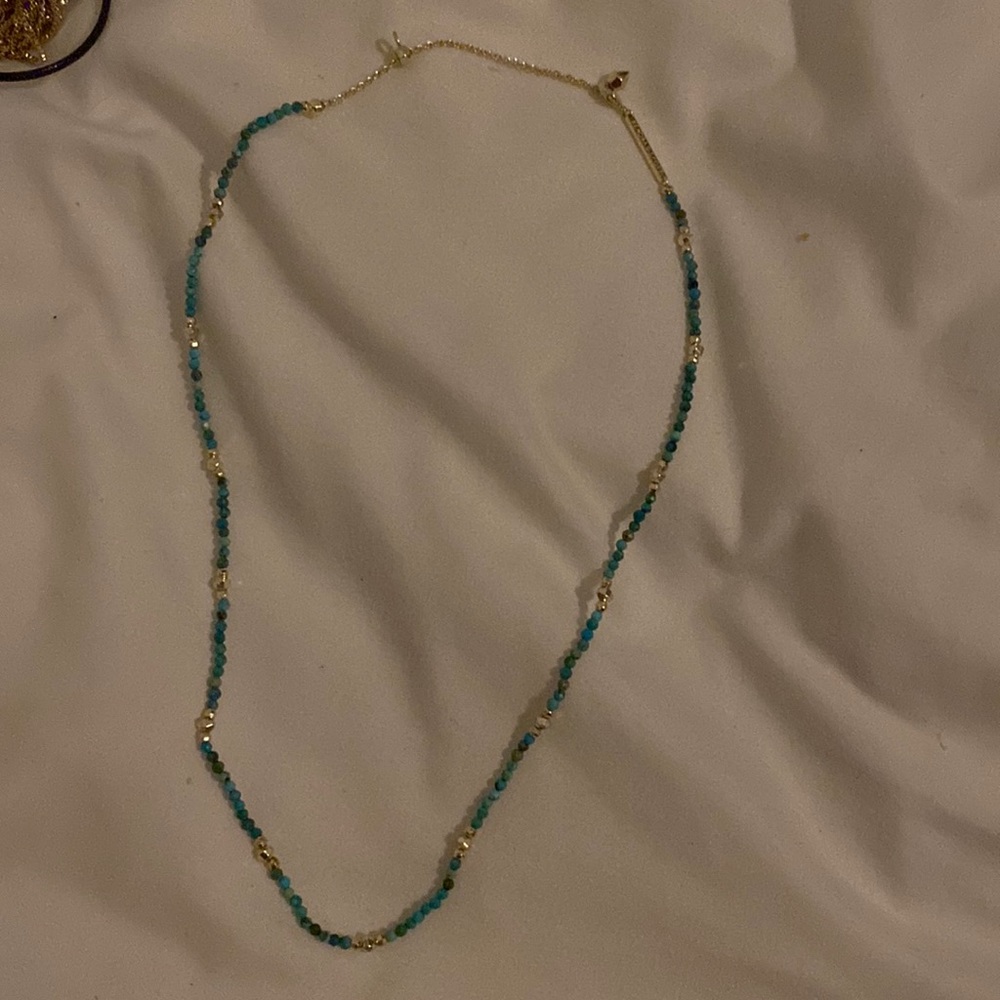 Kendra Scott necklace